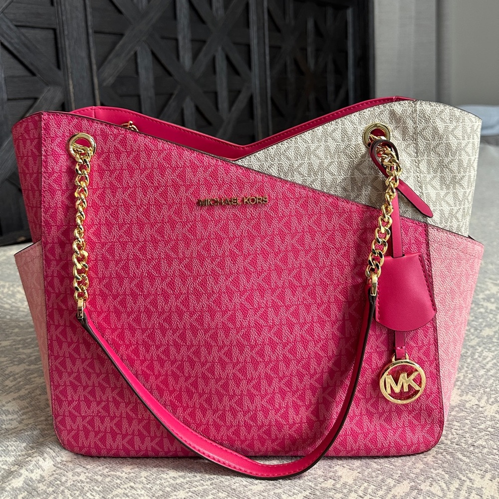 Michael Kors Jet Set Travel Large Chain Shoulder Tote
